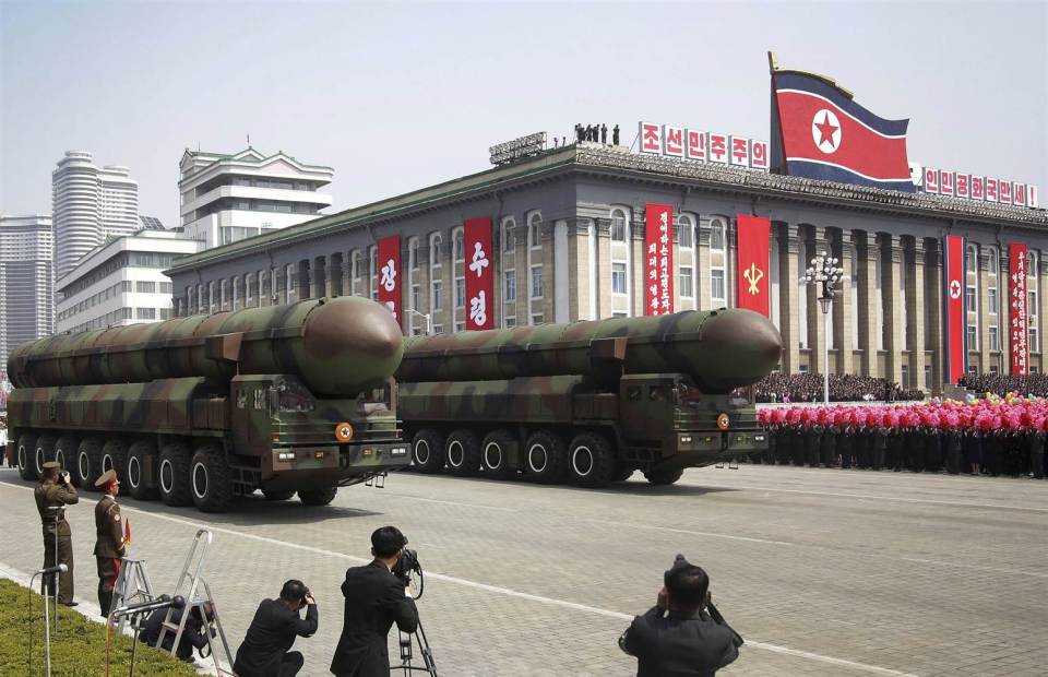 170428-north-korea-missiles-parade-se-648p_8103ea8f9bdae3f2764d3b1faae43a60-nbcnews-ux-2880-1000